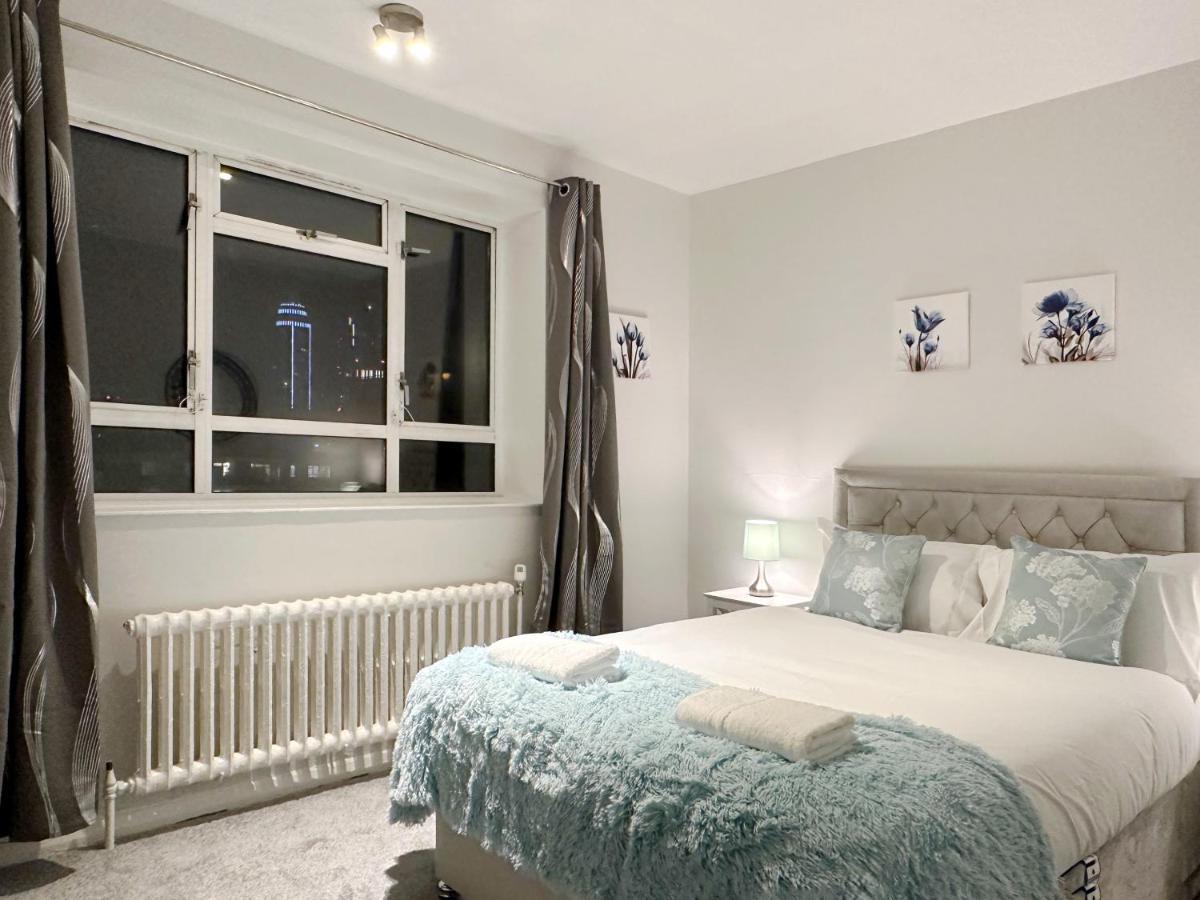 Zoey Place Near Thames River - 2 Double Beds, 1 Single Bed, Spacious, Ideal For Families London Bagian luar foto